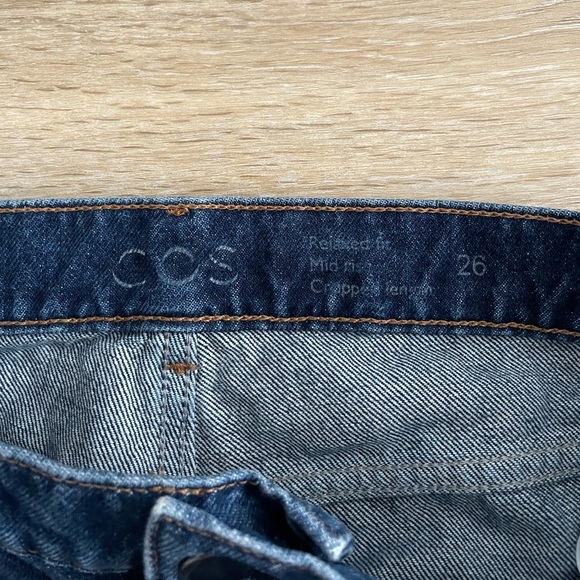 Cos Mid Rise Relaxed Fit Jeans - Picture 5 of 5
